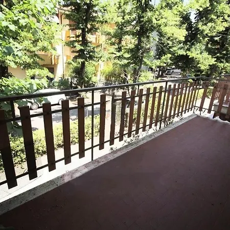 Cn002 - Cesenatico, Bilocale Con Terrazzo E Posto Auto Apartamento Cesenatico