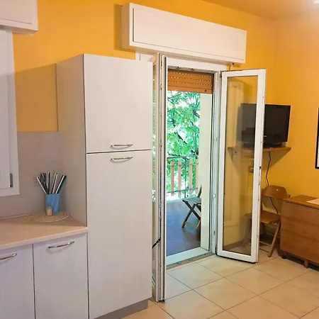 Cn002 - Cesenatico, Bilocale Con Terrazzo E Posto Auto * تْشيزيناتيكو