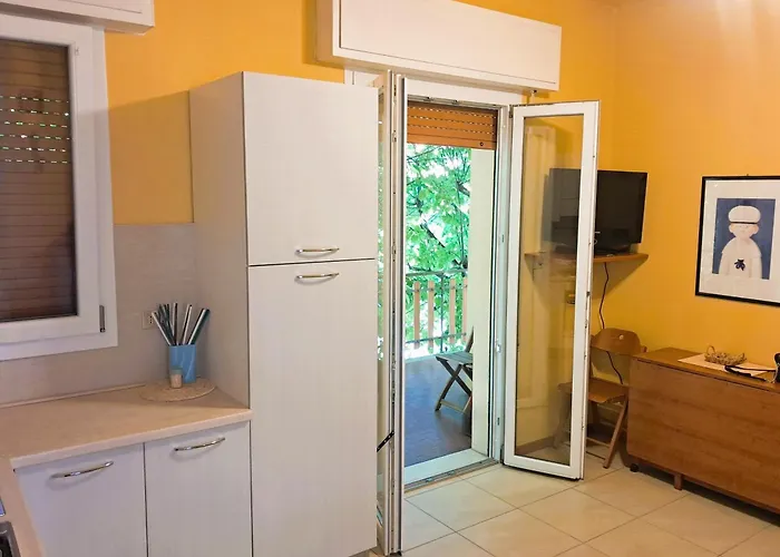 Cn002 - Cesenatico, Bilocale Con Terrazzo E Posto Auto * تْشيزيناتيكو